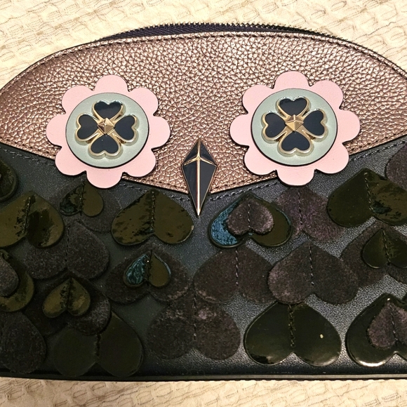 Cosmetic case - Picture 1 of 3